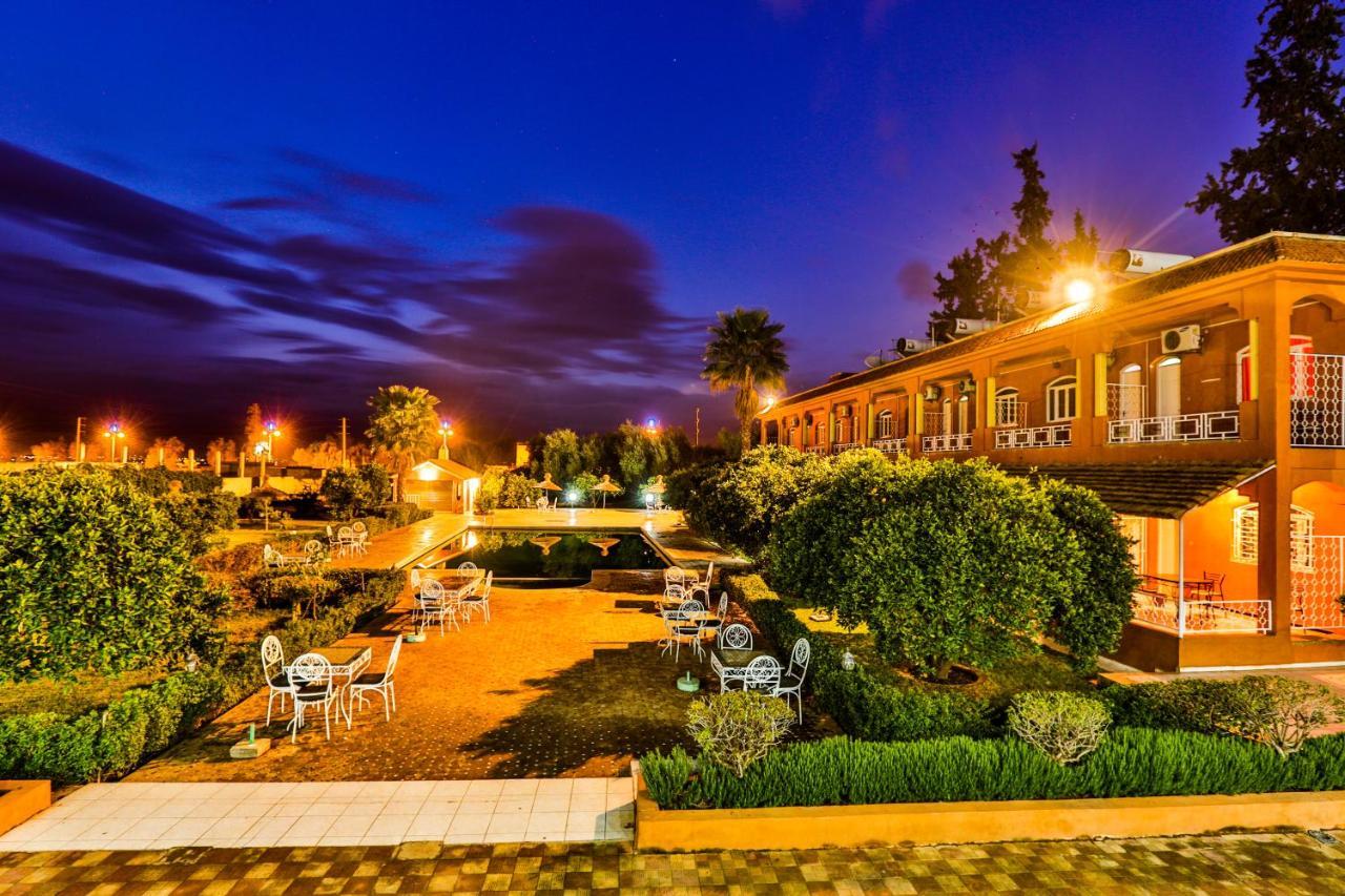 Complexe El Bassatine Hotel Бени Мелал Екстериор снимка