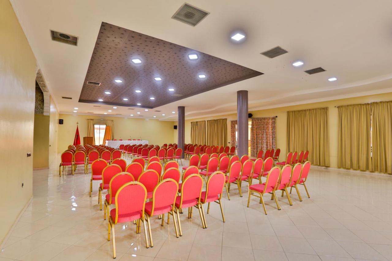 Complexe El Bassatine Hotel Бени Мелал Екстериор снимка