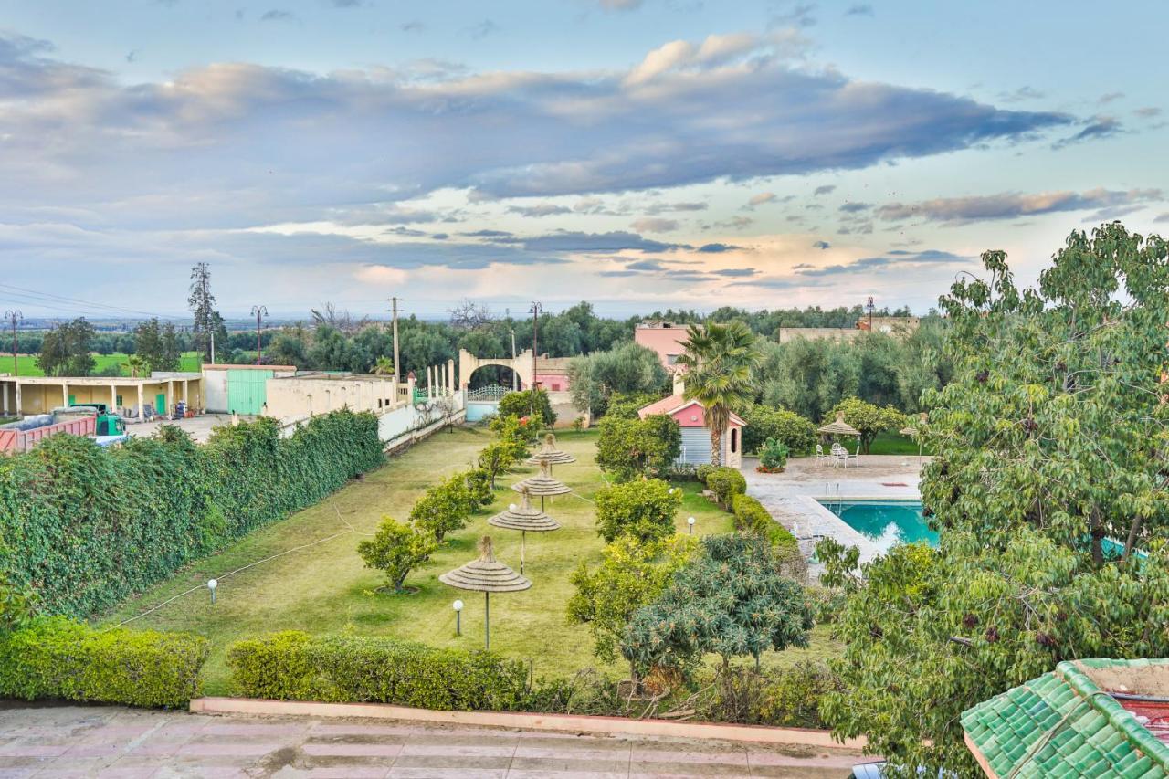 Complexe El Bassatine Hotel Бени Мелал Екстериор снимка
