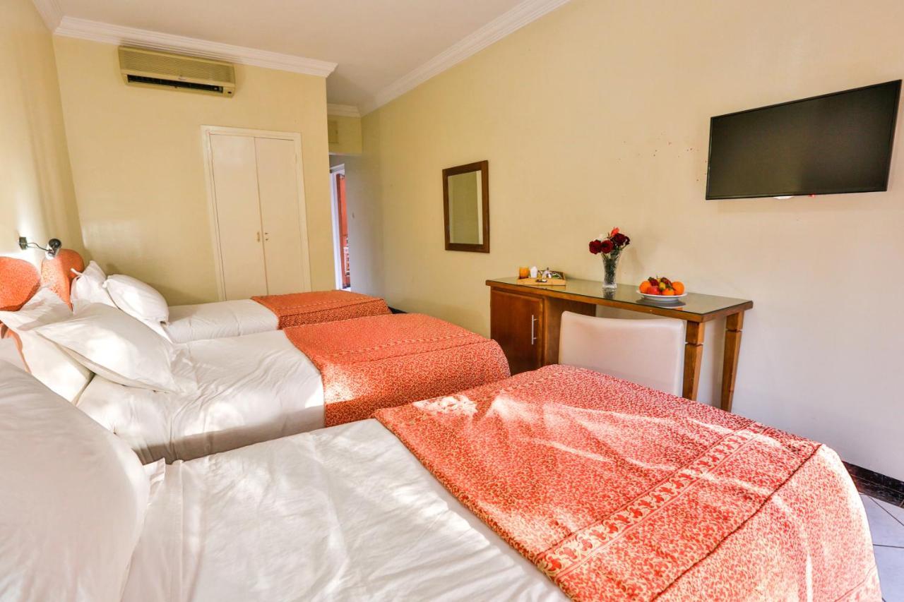 Complexe El Bassatine Hotel Бени Мелал Екстериор снимка