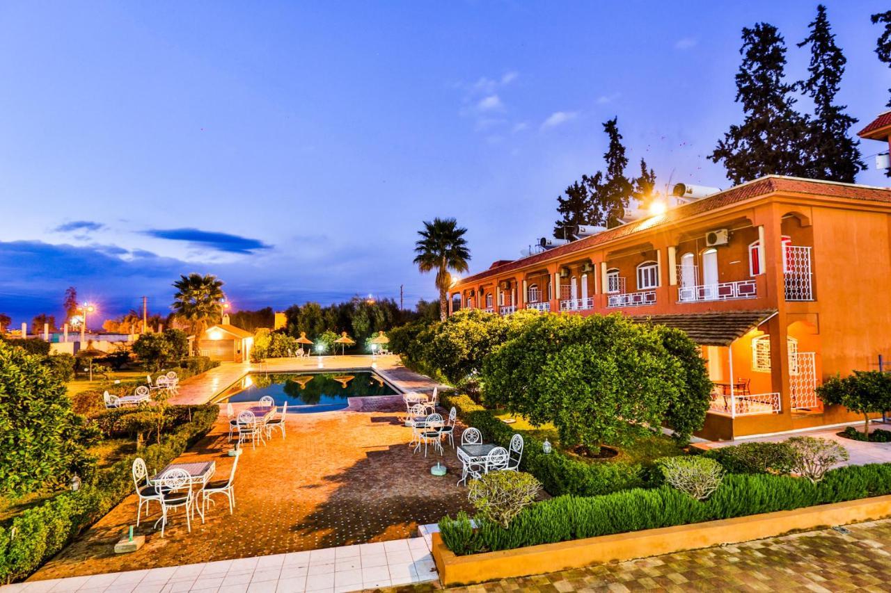 Complexe El Bassatine Hotel Бени Мелал Екстериор снимка
